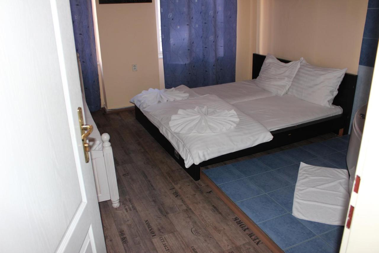 Hotel Praha Club Bed & Breakfast Praga Exterior foto