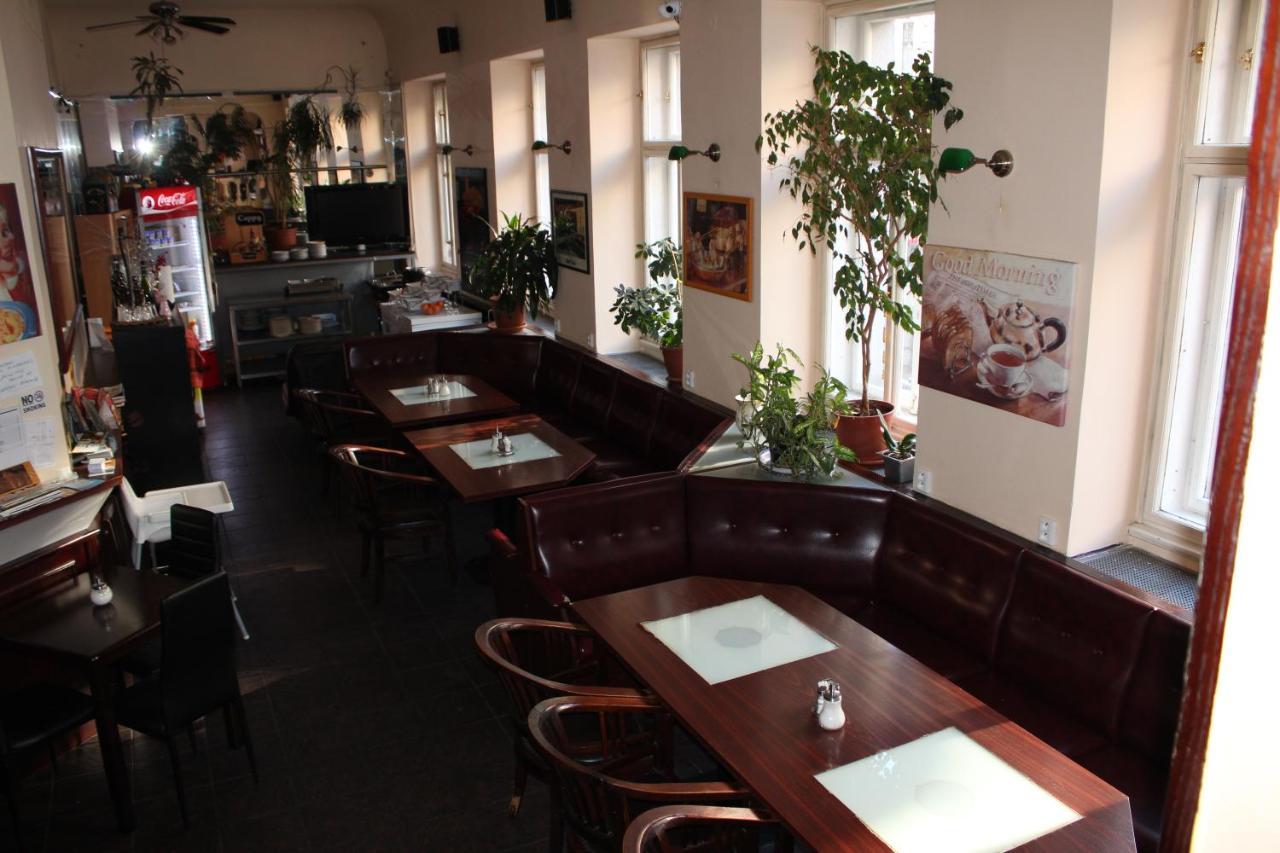 Hotel Praha Club Bed & Breakfast Praga Exterior foto